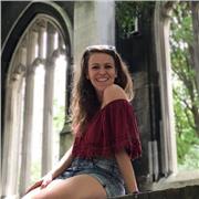 Profesora de música licenciada en interpretación de contrabajo. Doy clases de lenguaje musical e instrumento